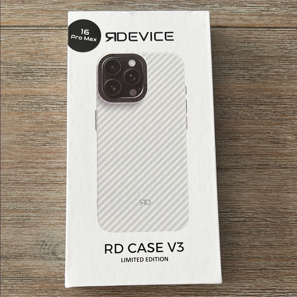 RD DEVICE RD Case V3 White Carbon Fiber Phone Case for 16 Pro Max